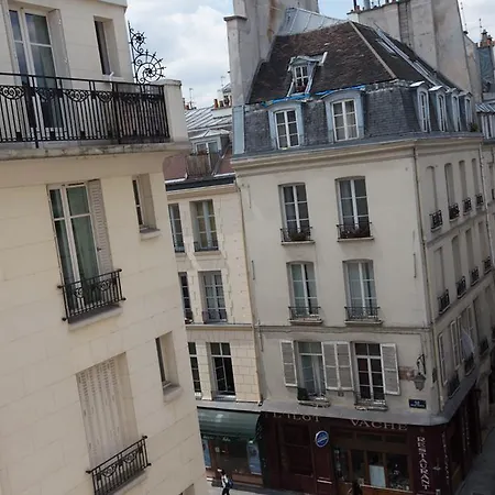 Fantastic Studio In Ile Saint Louis 아파트